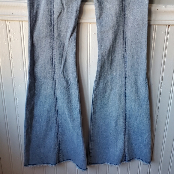 NWT Super High Rise Pull On Flare Bell Bottom Jeans Size M(7-9) - Picture 9 of 12
